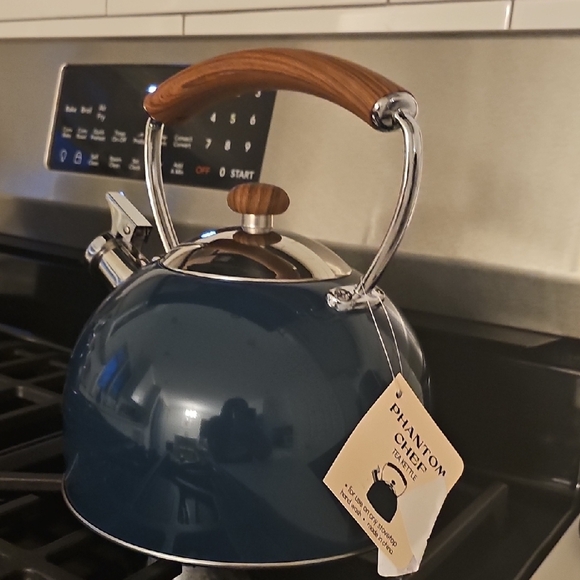 Phantom Chef Blue Tea Kettle - Picture 1 of 2